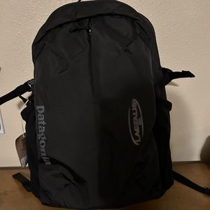 Patagonia Refugio 26L Black 47913 Day Pack Backpack NWT Authentic Retails $109